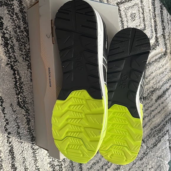 Asics Gel-Lyte Speed Men’s 10.5 Running Shoes - Picture 2 of 8